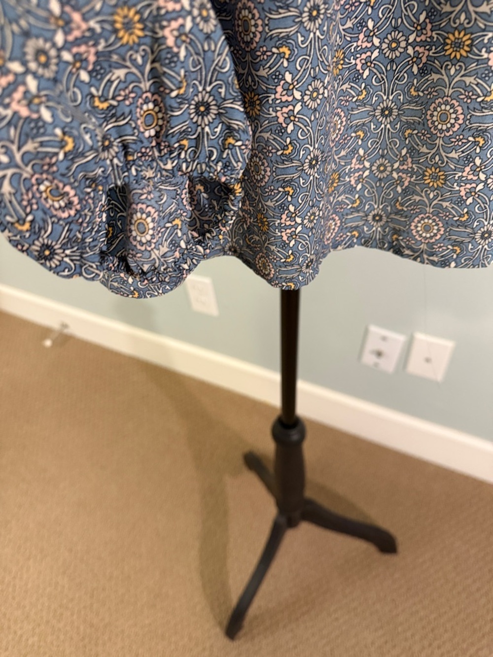 Max Studio Blue Patterned Button Front Blouse - Picture 3 of 6